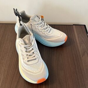 Avia Women's Sneakers in Cream and Light Blue